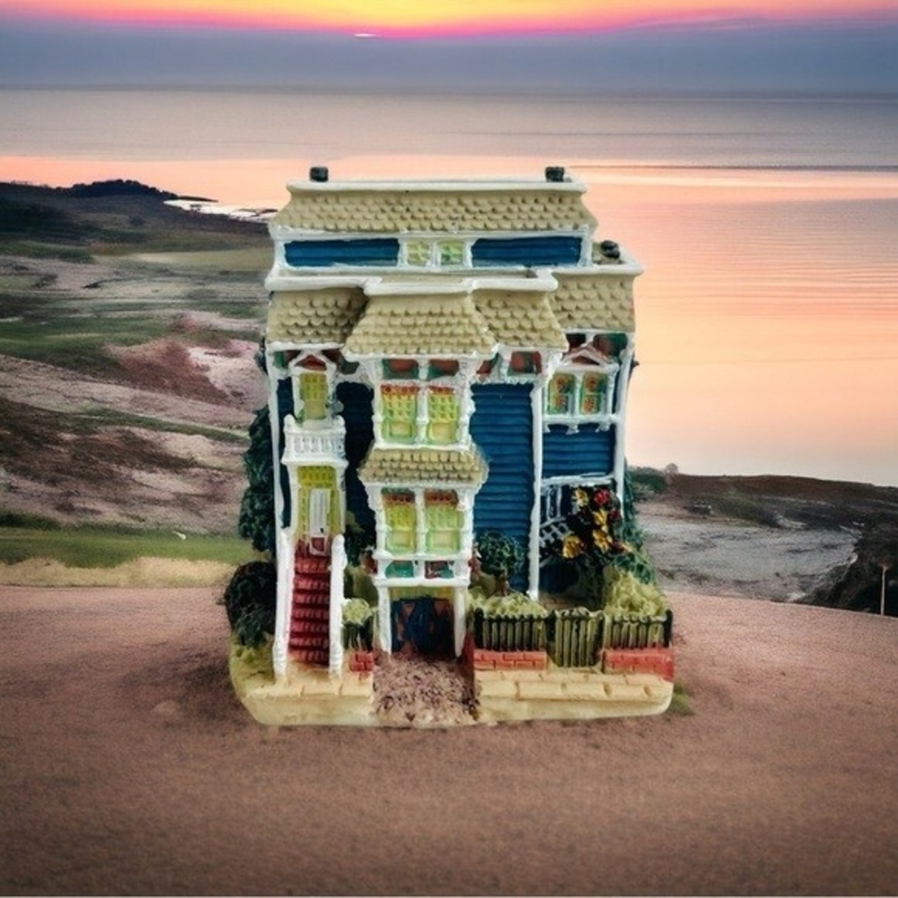 1996 Liberty Falls Governor's Mansion Figurine 3" Miniature Building NIB